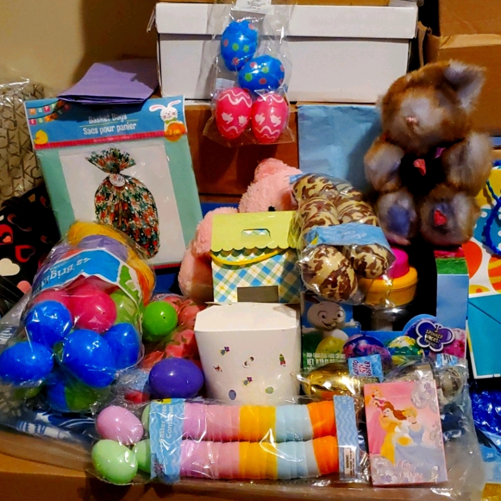 EASTER BAG/BASKETS AND ACCESSORIES